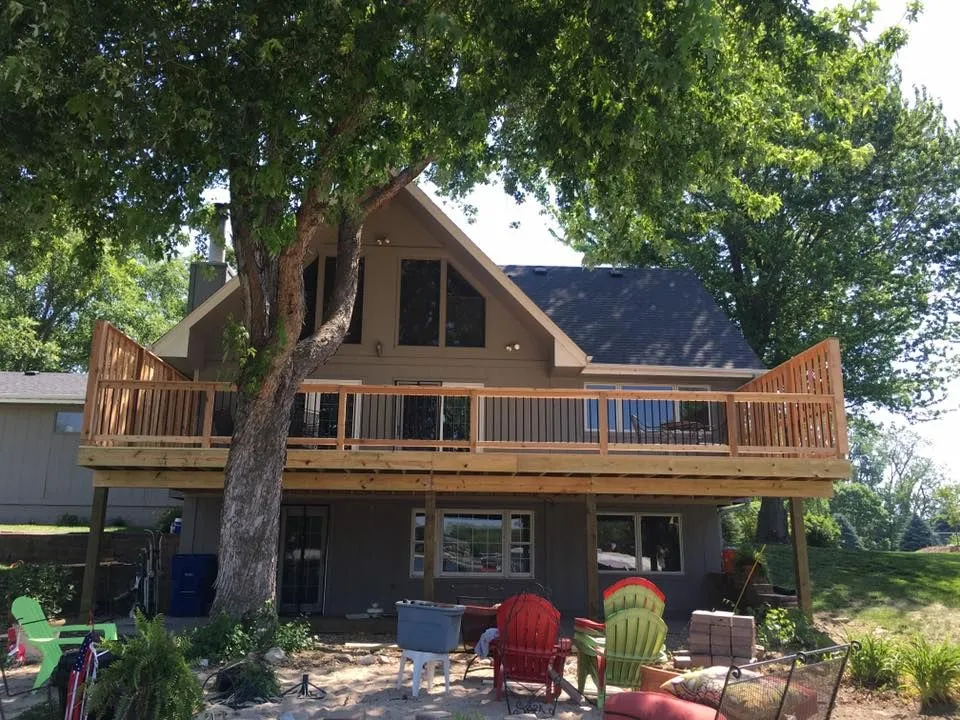 Hunt Home Remodeling builds strong, custom decks in Millard, NE. With 27+ years of experience, we design wood and composite decks made to last.